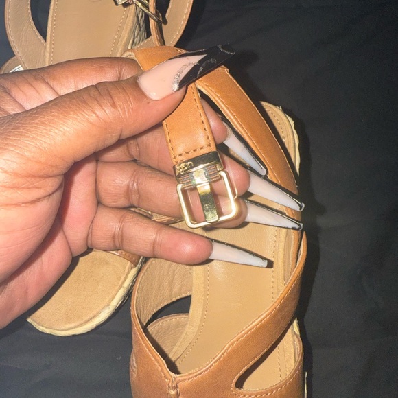 UGG Careena Tan Wedge Sandals - Picture 15 of 16